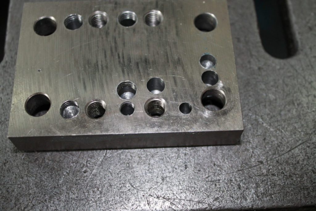 【マシニングセンタ】工具のオフセットってなに？工具径補正について解説！ - 切削工具の再研磨・製作・レンタルはツールリメイク